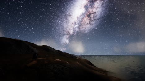 Galaxia-Vía-Láctea-Sobre-Isla-Tropical